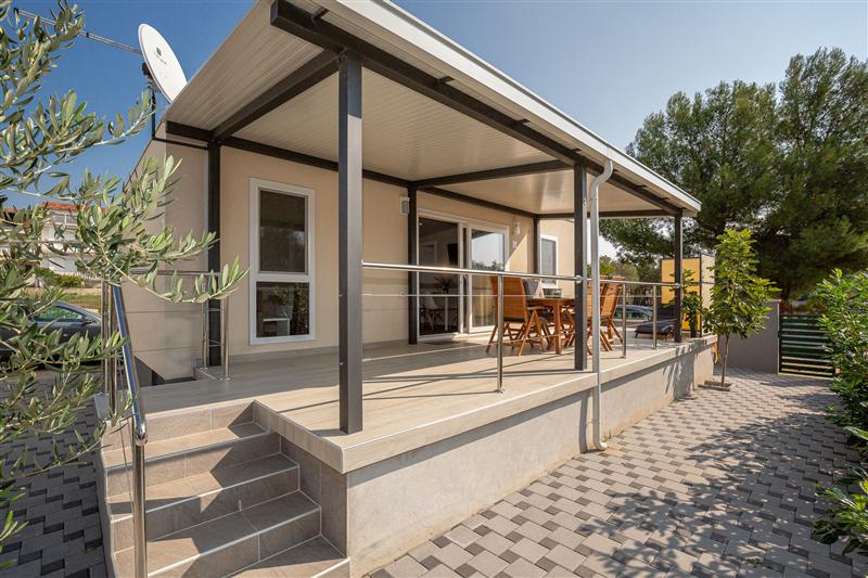 kastanjola-mobilhaz-biograd