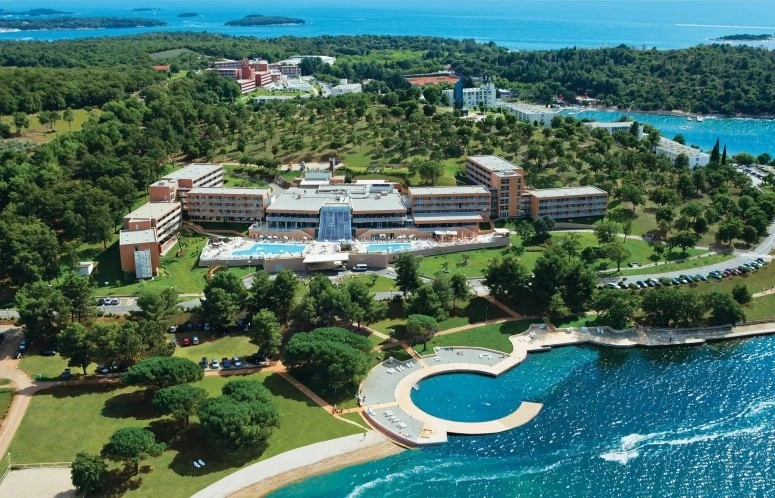 molindrio-plava-laguna-hotel