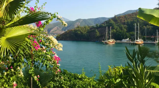 Muğla és a Lükiai partvidék öblei, vitorlásai és mediterrán hangulata