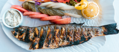 Halétel és buzara a Split-riviérán