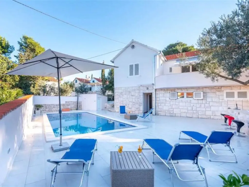 Hatalmas villa